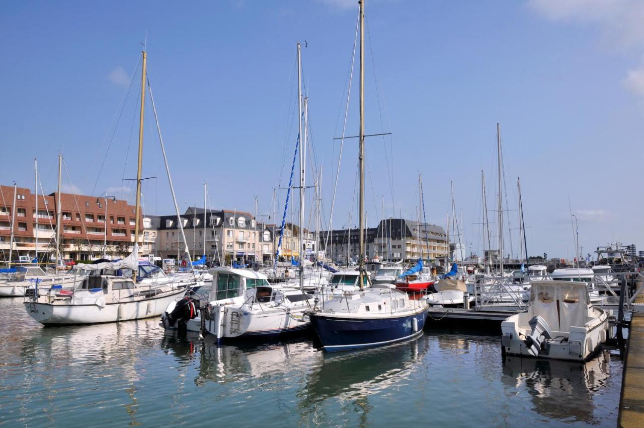 Appartement A 300M De La Plage - Exterieur Commun Asnelles Buitenkant foto